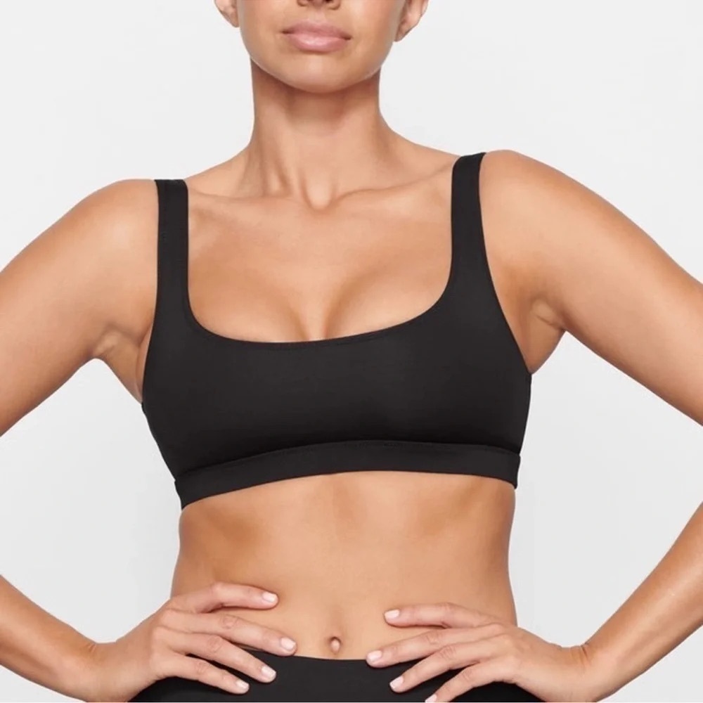 SKIMS ONYX SWIM TOP